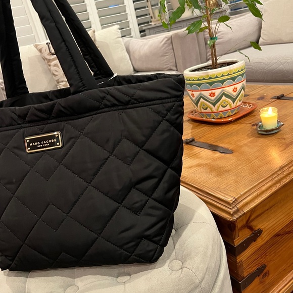 Marc Jacobs Black Quilted Nylon Tote Bag - Picture 13 of 17